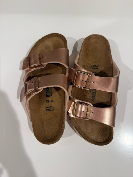 Birkenstock Other - Kids Birkenstock Sandals in Rose Gold